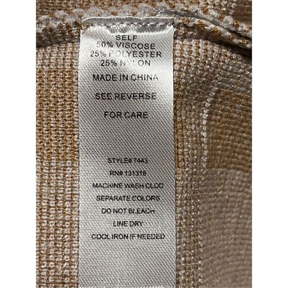 Autumn Skye Magnetic Button Closer Women’s Cardigan Sweater Yellow in Color Size - Picture 4 of 8